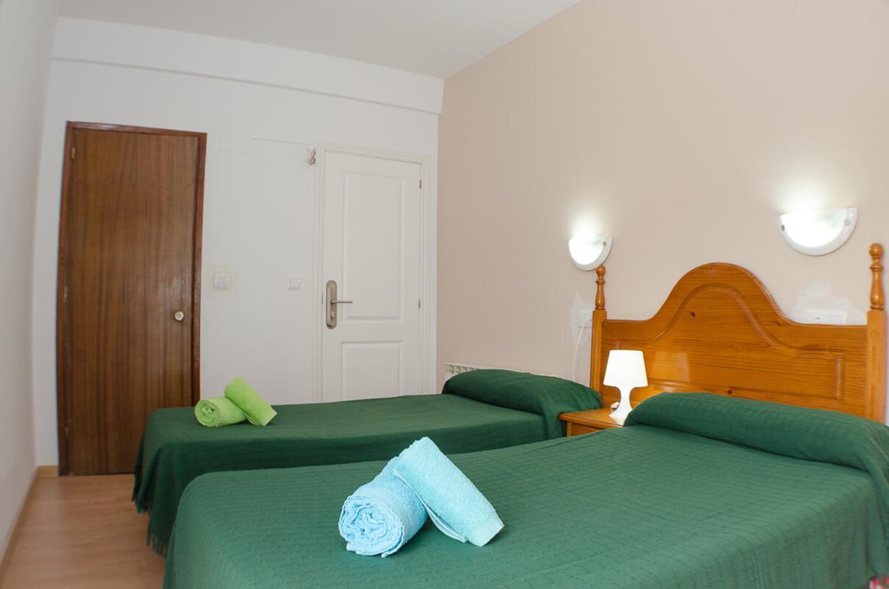 Hostal Los Calatravos Alcañiz Exterior foto